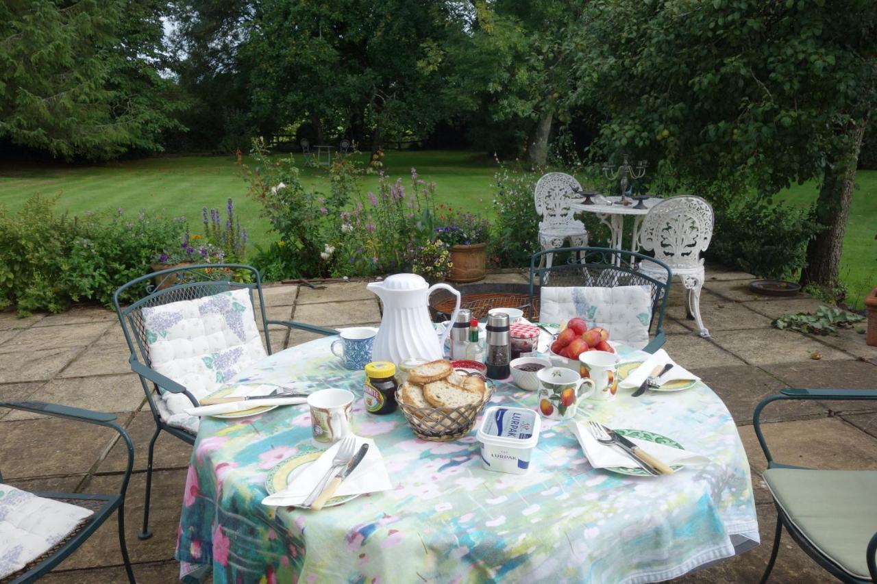 St Michaels House Bed & Breakfast Crediton Eksteriør bilde